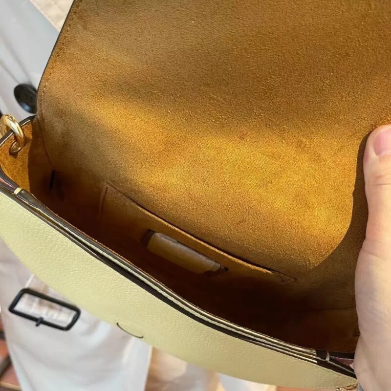 Túi xách MK Michael Kors vầng trăng màu vàng